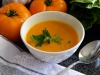 Złocista zupa-krem z pieczonych pomidorów